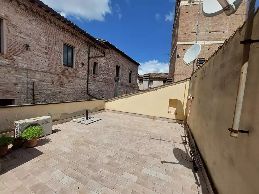 Immagine 17 di Appartamento in vendita  in PIAZZA DEL COMUNE 27 a Fabriano