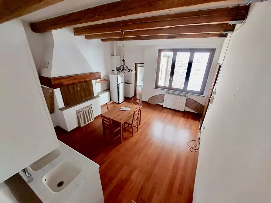 Immagine 4 di Appartamento in vendita  in PIAZZA DEL COMUNE 27 a Fabriano