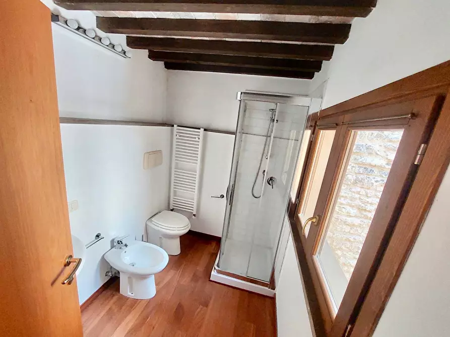 Immagine 15 di Appartamento in vendita  in PIAZZA DEL COMUNE 27 a Fabriano