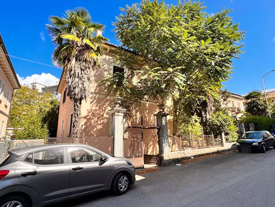 Immagine 5 di Villa in vendita  in VIA CAPPUCCINI a Fabriano