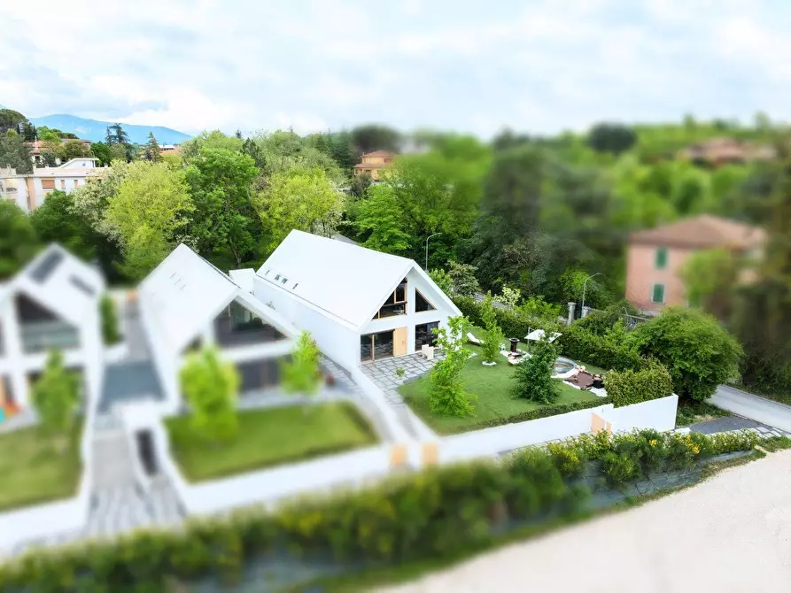 Immagine 5 di Villa in vendita  in VIA LA SPINA 80A a Fabriano