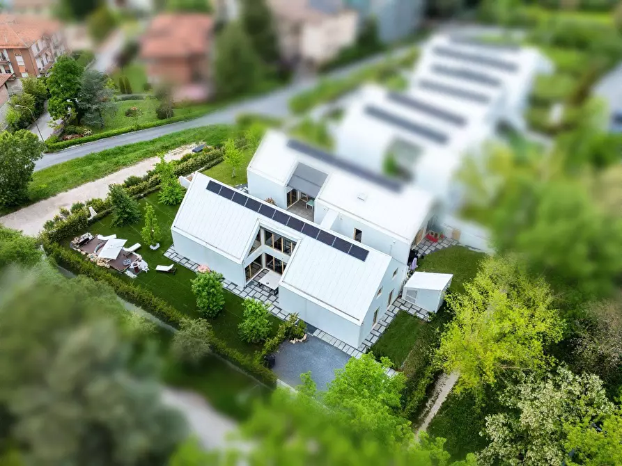 Immagine 9 di Villa in vendita  in VIA LA SPINA 80A a Fabriano