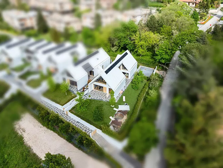 Immagine 6 di Villa in vendita  in VIA LA SPINA 80A a Fabriano