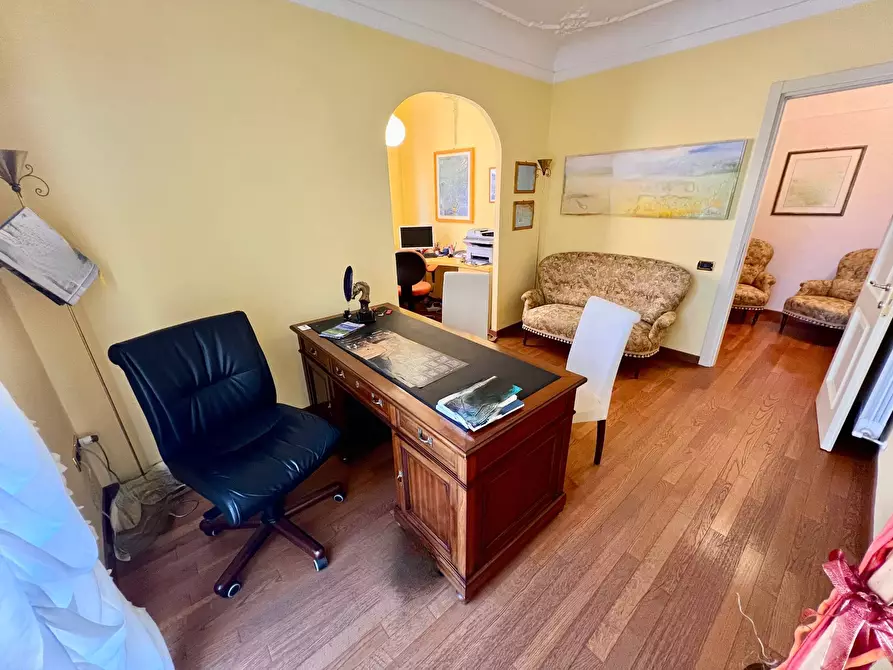 Immagine 8 di Ufficio in vendita  in VIA TOTI a Fabriano