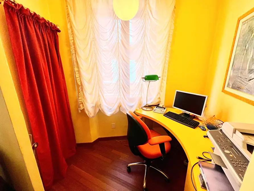 Immagine 12 di Ufficio in vendita  in VIA TOTI a Fabriano