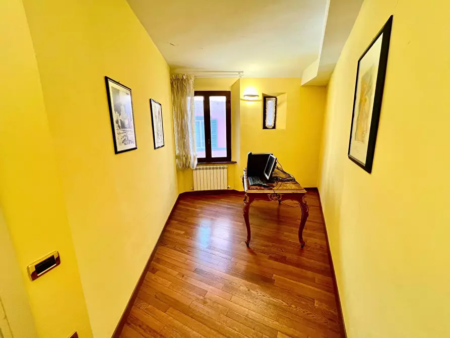 Immagine 15 di Ufficio in vendita  in VIA TOTI a Fabriano