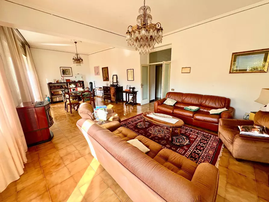 Immagine 3 di Appartamento in vendita  in Corso della Repubblica 15 a Fabriano