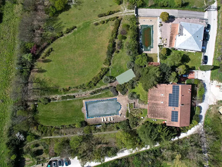 Immagine 28 di Villa in vendita  in VIA DEI CAPPUCCINI 123 a Fabriano