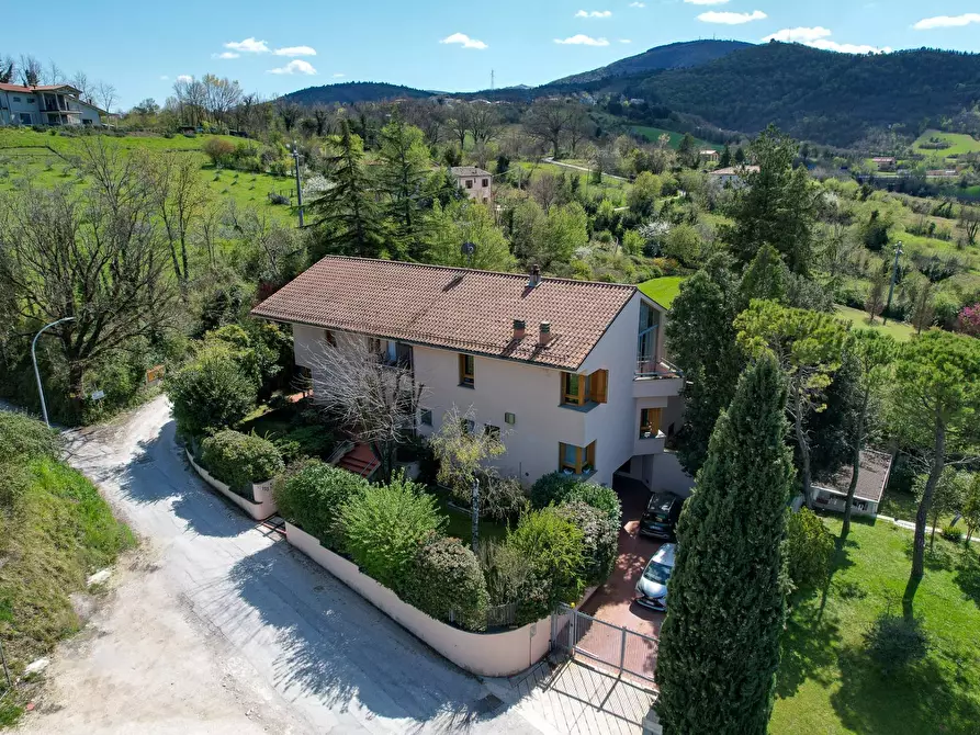 Immagine 31 di Villa in vendita  in VIA DEI CAPPUCCINI 123 a Fabriano