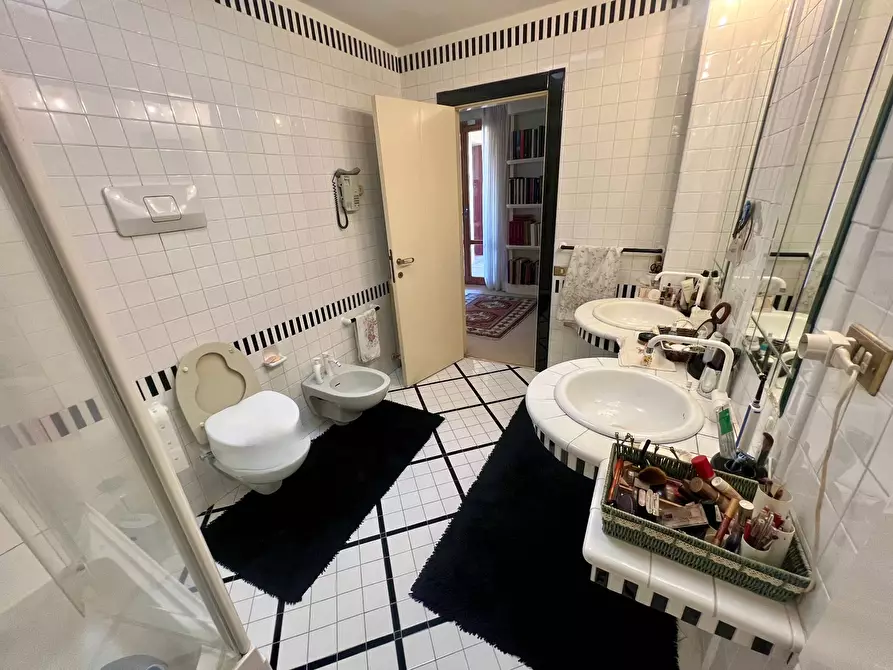 Immagine 113 di Villa in vendita  in VIA DEI CAPPUCCINI 123 a Fabriano
