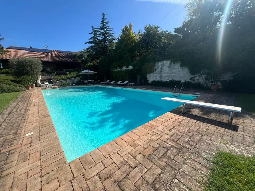 Immagine 10 di Villa in vendita  in VIA DEI CAPPUCCINI 123 a Fabriano