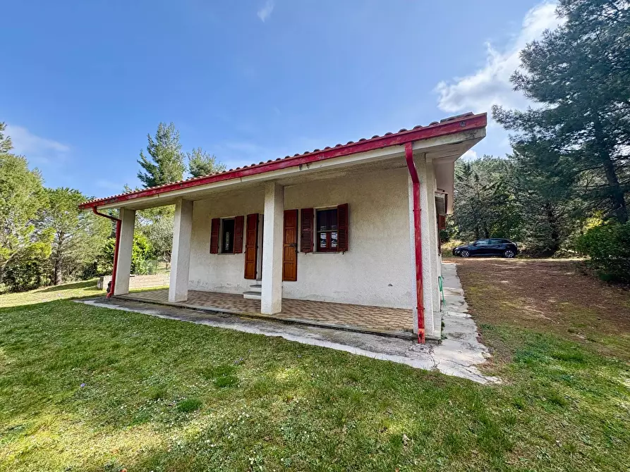 Immagine 4 di Casa indipendente in vendita  in FRAZIONE PRECICCHIE a Fabriano