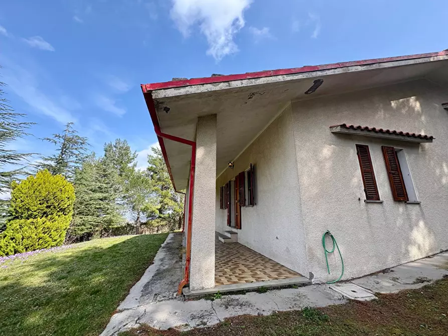 Immagine 5 di Casa indipendente in vendita  in FRAZIONE PRECICCHIE a Fabriano