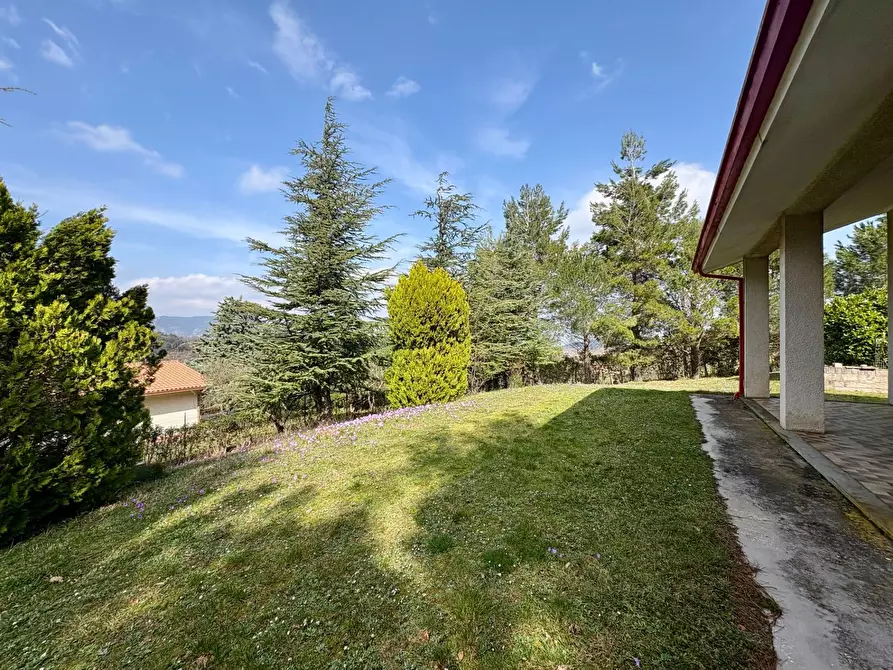 Immagine 6 di Casa indipendente in vendita  in FRAZIONE PRECICCHIE a Fabriano