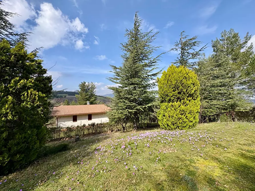 Immagine 7 di Casa indipendente in vendita  in FRAZIONE PRECICCHIE a Fabriano