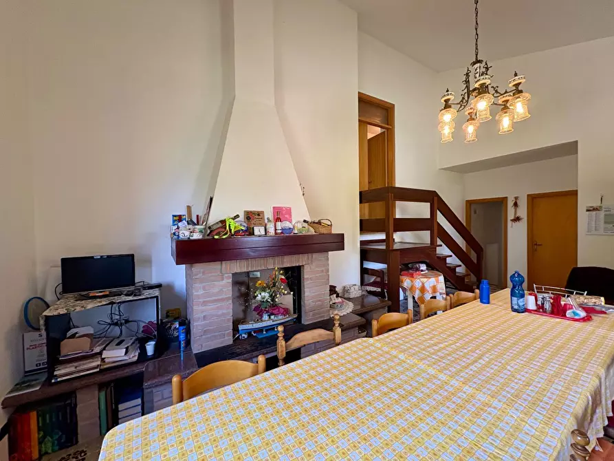 Immagine 11 di Casa indipendente in vendita  in FRAZIONE PRECICCHIE a Fabriano