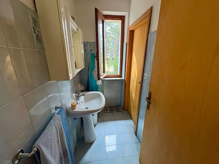 Immagine 15 di Casa indipendente in vendita  in FRAZIONE PRECICCHIE a Fabriano