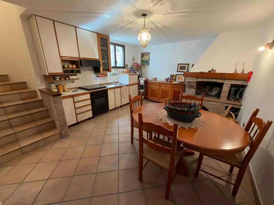 Immagine 74 di Multiproprietà in vendita  in MARISCHIO VIA FONTENUOVA a Fabriano
