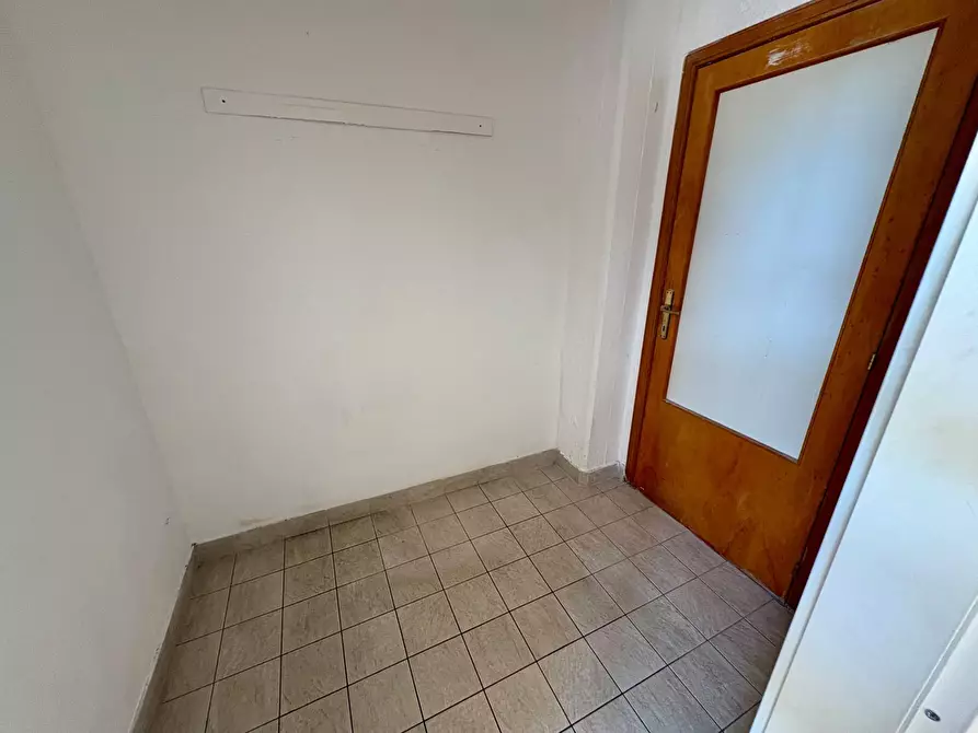 Immagine 17 di Locale commerciale in vendita  in VIA BENEDETTO CROCE 14 a Fabriano