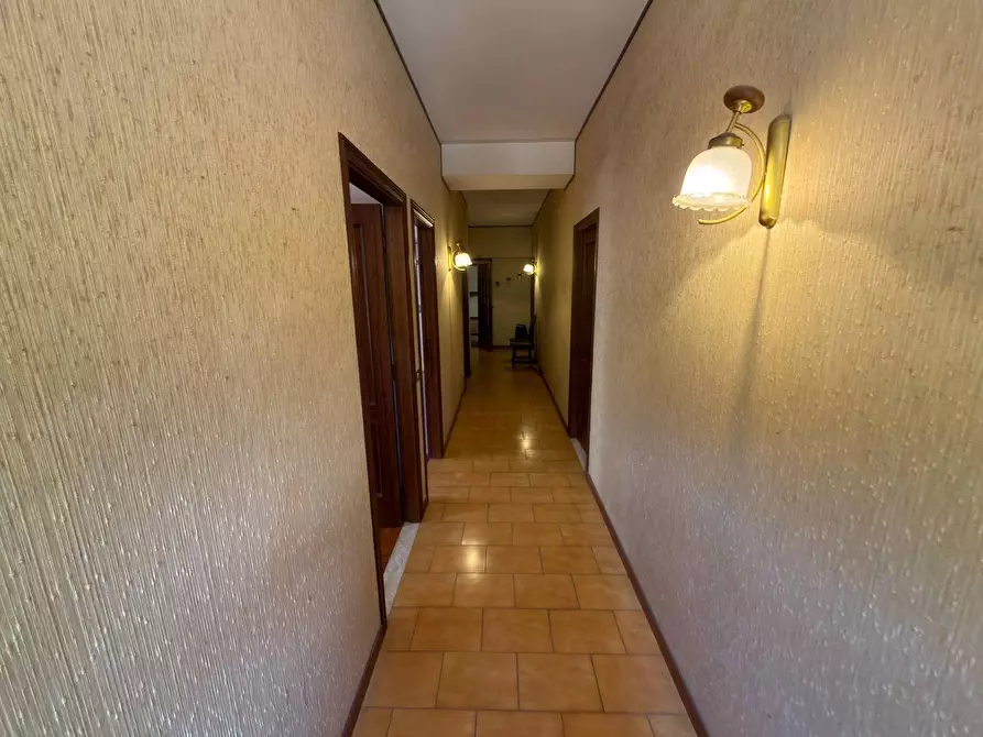 Immagine 26 di Villa in vendita  in CONTRADA PIANIBIANCHI 44 a Tolentino
