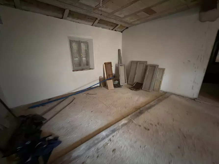 Immagine 48 di Villa in vendita  in CONTRADA PIANIBIANCHI 44 a Tolentino