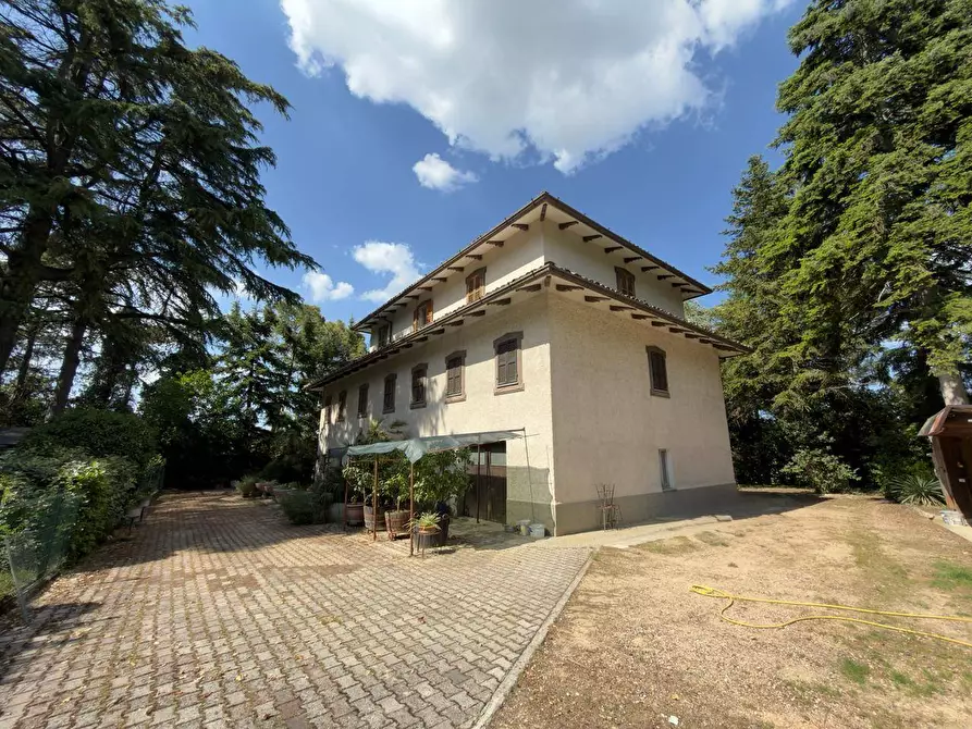 Immagine 5 di Villa in vendita  in CONTRADA PIANIBIANCHI 44 a Tolentino
