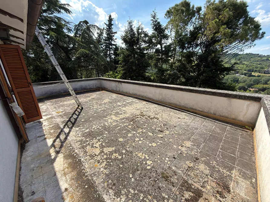 Immagine 49 di Villa in vendita  in CONTRADA PIANIBIANCHI 44 a Tolentino