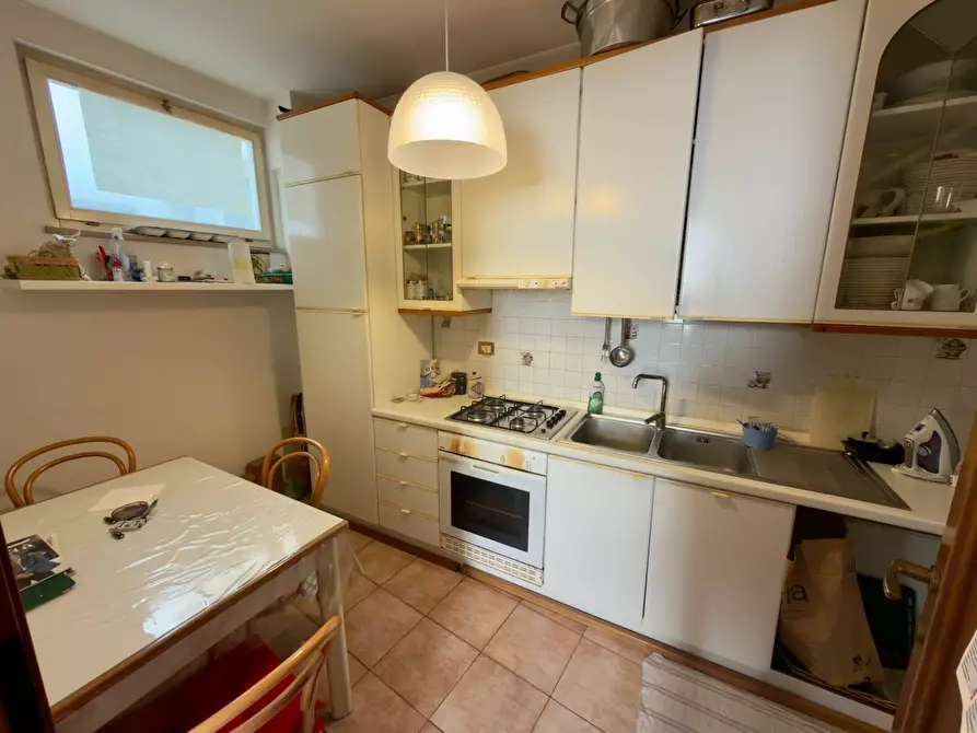 Immagine 13 di Appartamento in vendita  in Piazza Benedetto Cairoli 21/B a Fabriano