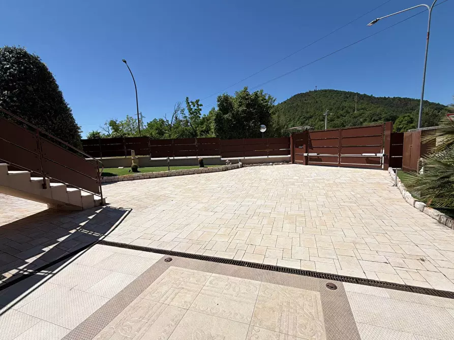 Immagine 20 di Villa in vendita  in BORGO TUFICO a Fabriano