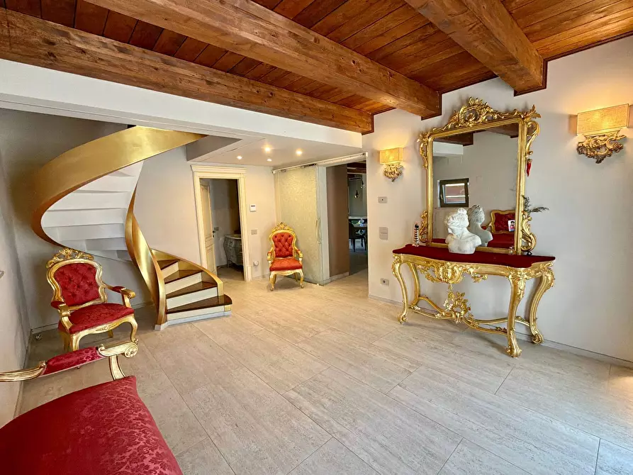 Immagine 23 di Villa in vendita  in BORGO TUFICO a Fabriano