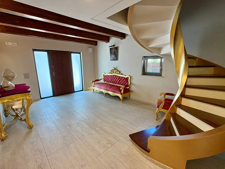 Immagine 25 di Villa in vendita  in BORGO TUFICO a Fabriano
