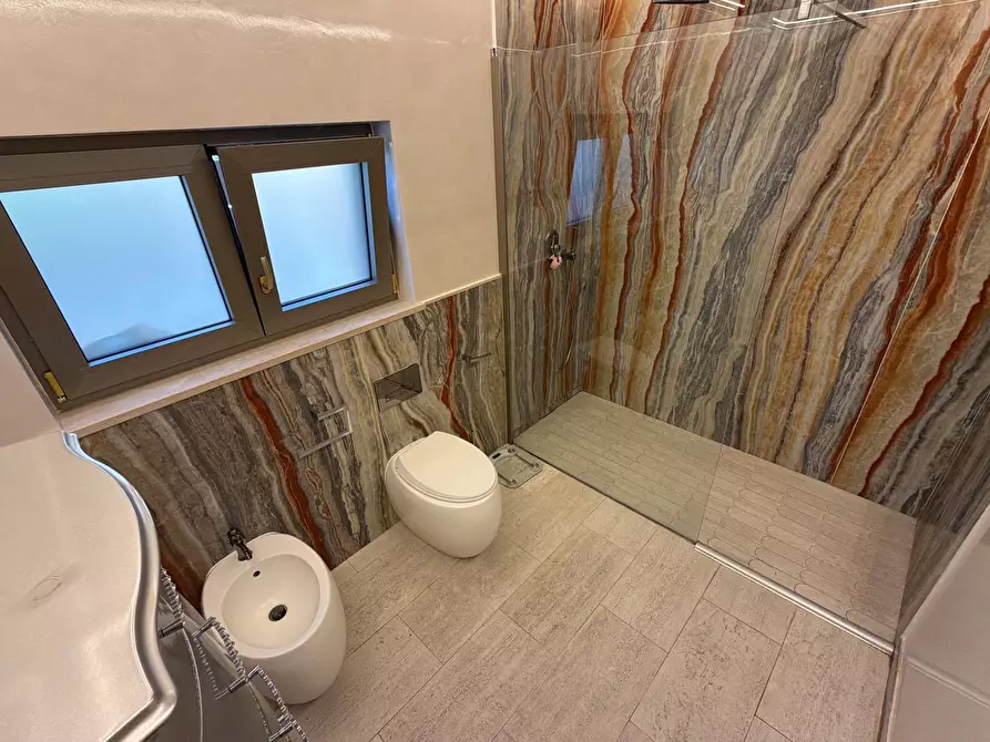 Immagine 37 di Villa in vendita  in BORGO TUFICO a Fabriano