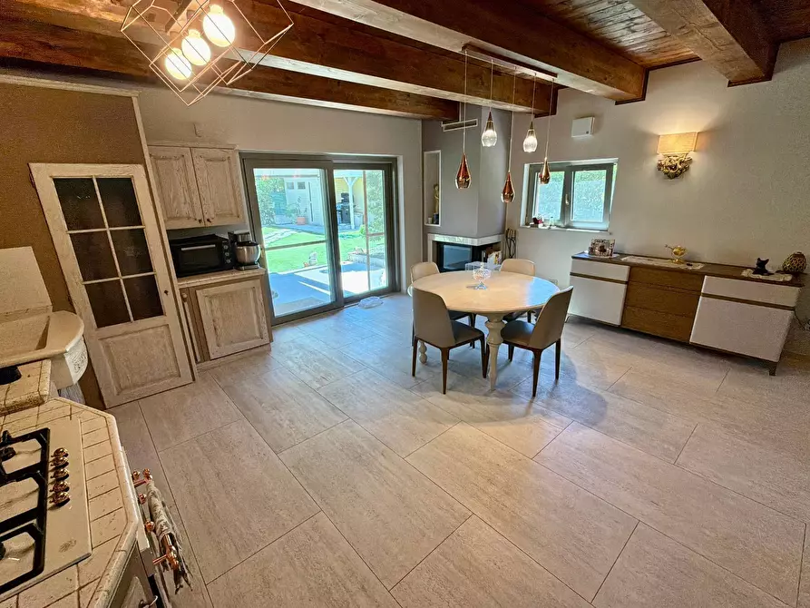 Immagine 31 di Villa in vendita  in BORGO TUFICO a Fabriano