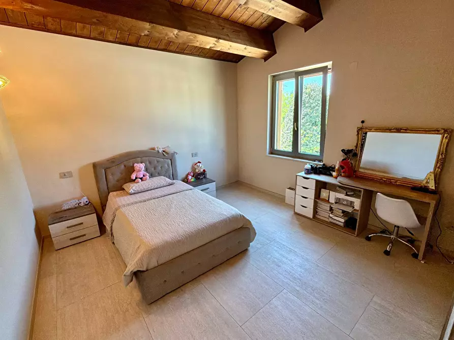 Immagine 47 di Villa in vendita  in BORGO TUFICO a Fabriano