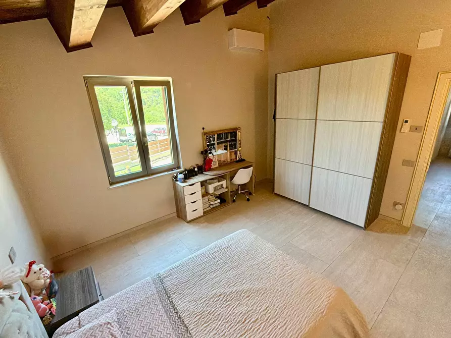 Immagine 48 di Villa in vendita  in BORGO TUFICO a Fabriano