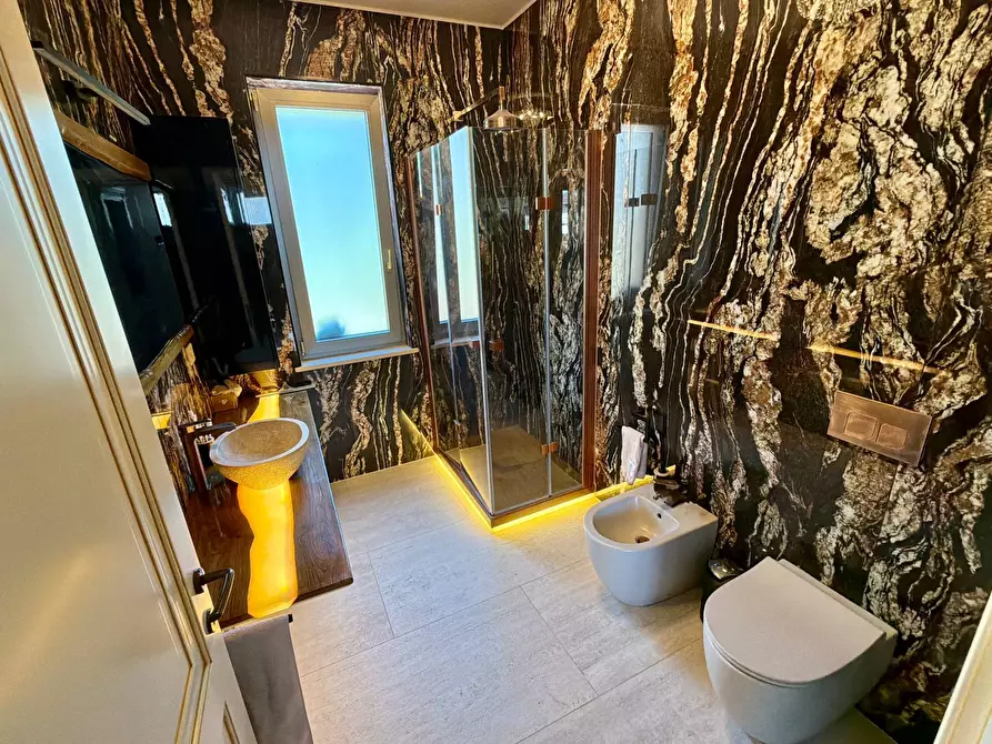 Immagine 60 di Villa in vendita  in BORGO TUFICO a Fabriano