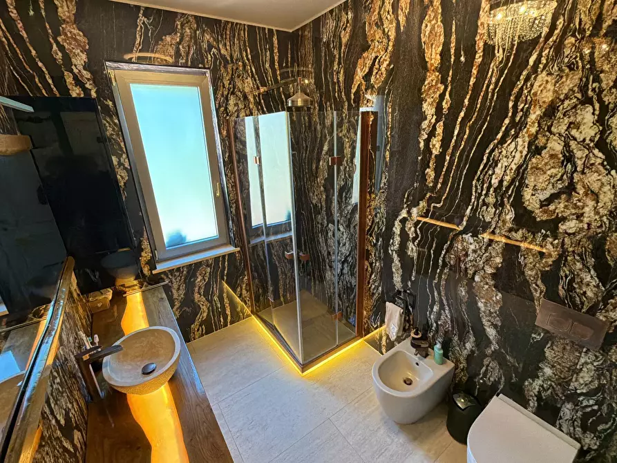 Immagine 61 di Villa in vendita  in BORGO TUFICO a Fabriano