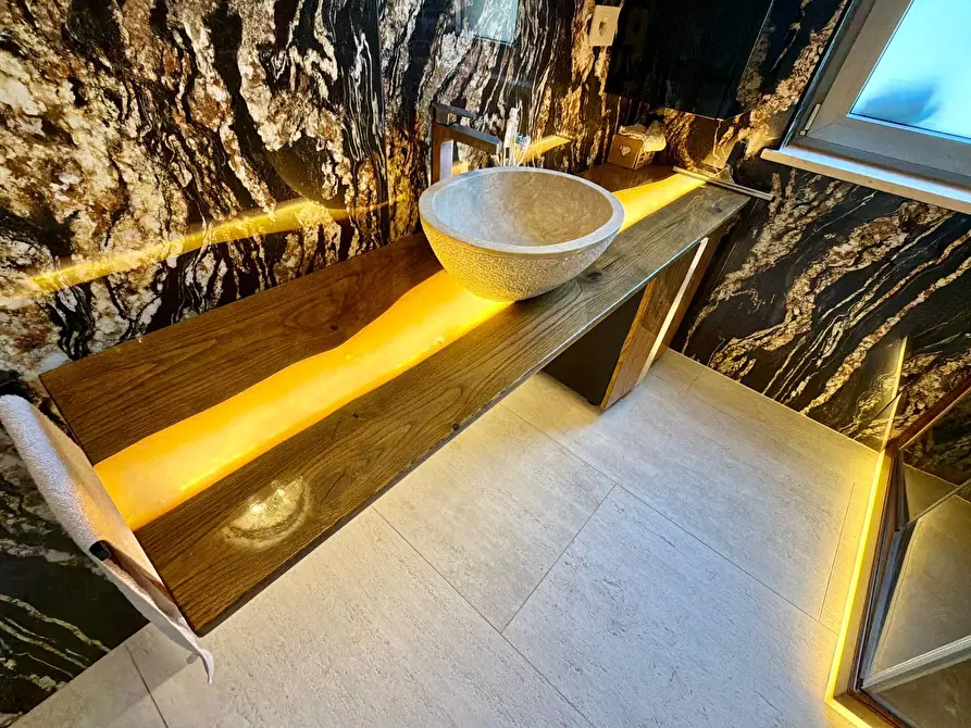 Immagine 63 di Villa in vendita  in BORGO TUFICO a Fabriano