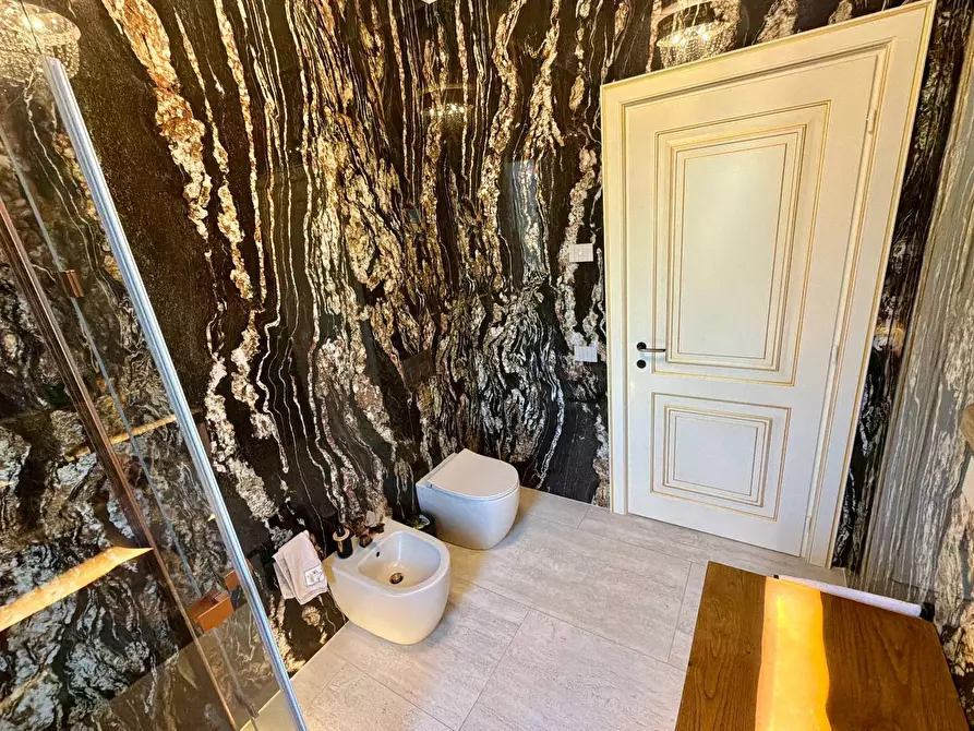 Immagine 65 di Villa in vendita  in BORGO TUFICO a Fabriano