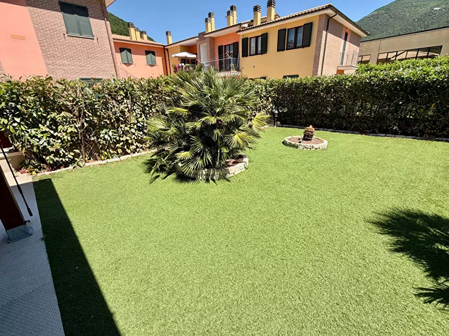 Immagine 15 di Villa in vendita  in BORGO TUFICO a Fabriano