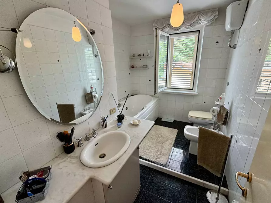 Immagine 28 di Villa in vendita  in Via Montesecco 3 a Jesi