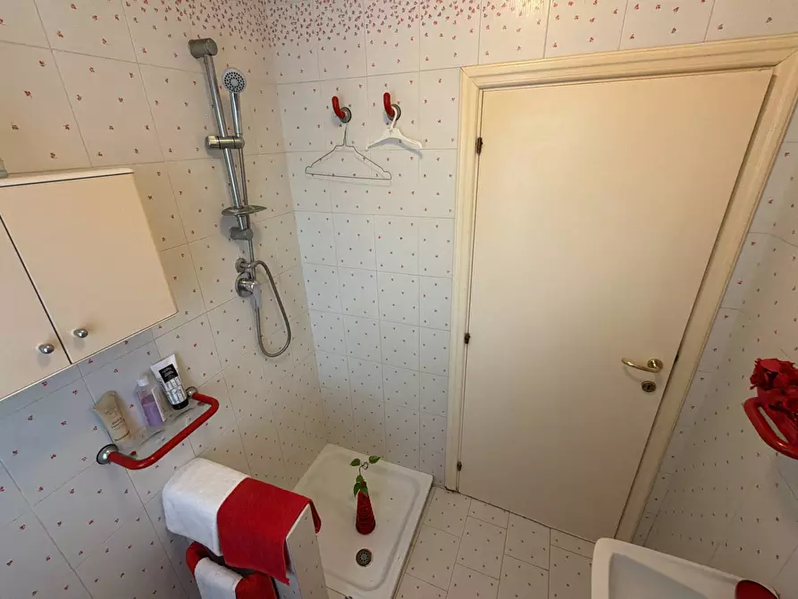 Immagine 33 di Villa in vendita  in Via Montesecco 3 a Jesi
