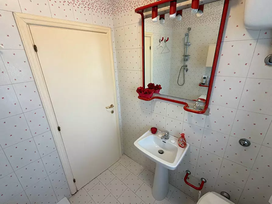 Immagine 31 di Villa in vendita  in Via Montesecco 3 a Jesi