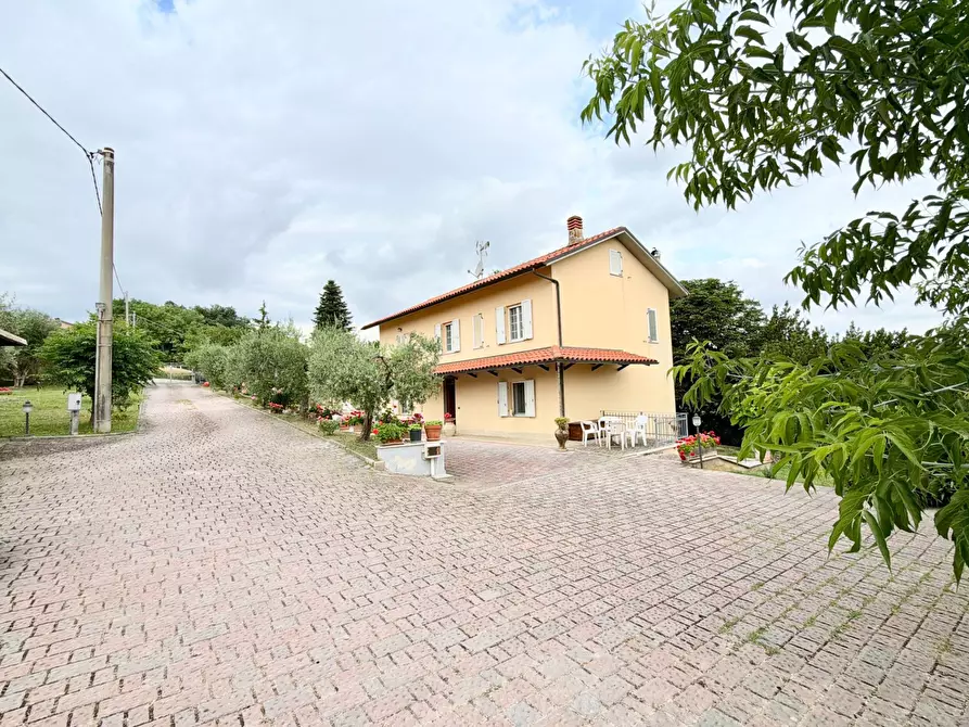 Immagine 3 di Villa in vendita  in Via Montesecco 3 a Jesi