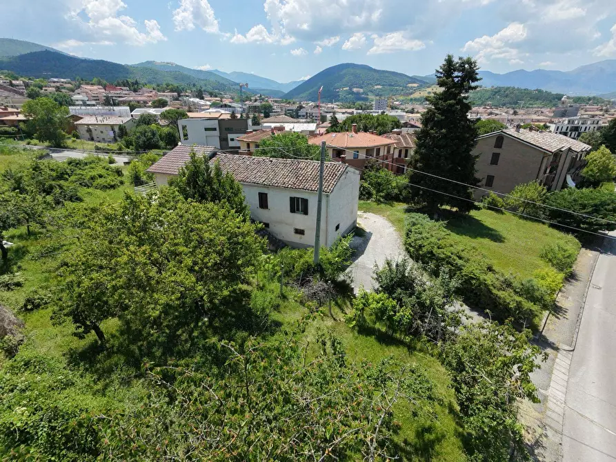 Immagine 4 di Villa in vendita  in VIA LA SPINA 91 a Fabriano