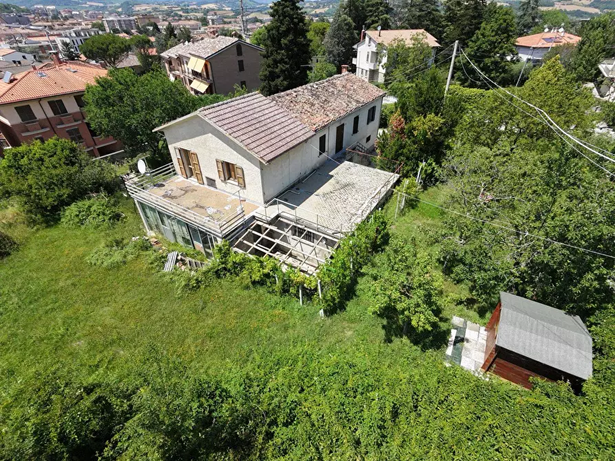 Immagine 1 di Villa in vendita  in VIA LA SPINA 91 a Fabriano