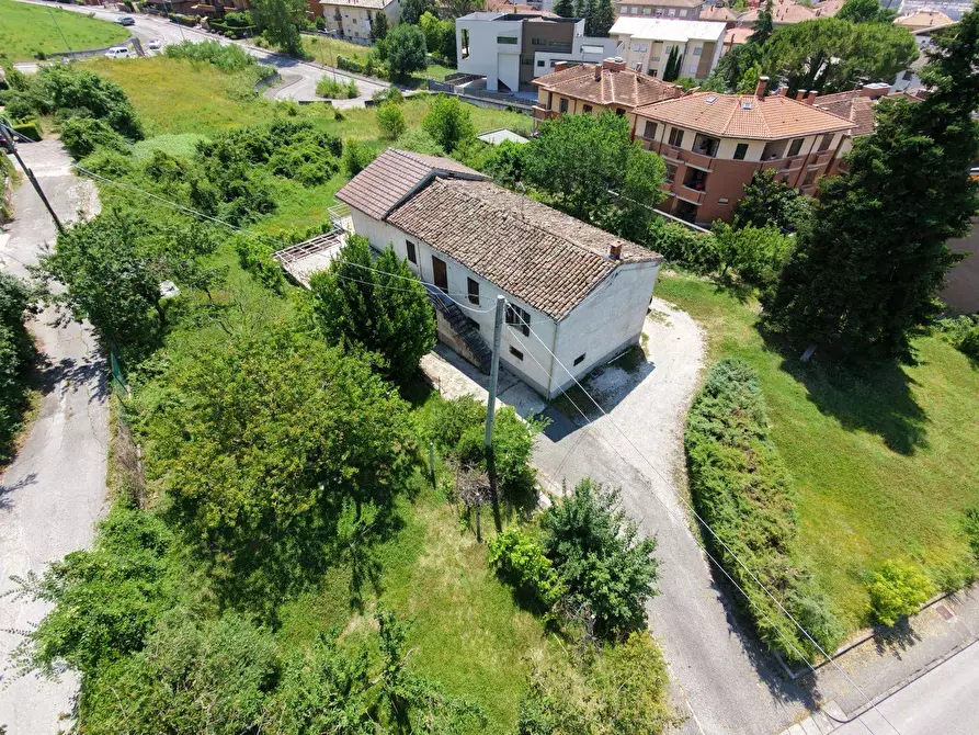 Immagine 8 di Villa in vendita  in VIA LA SPINA 91 a Fabriano