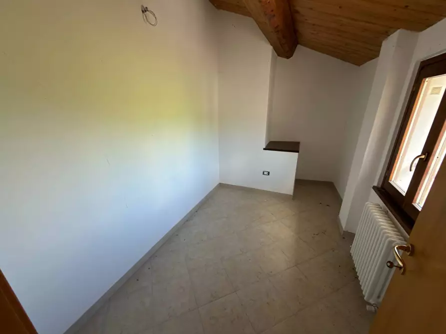 Immagine 19 di Casa indipendente in vendita  in Frazione Albacina 273 a Fabriano