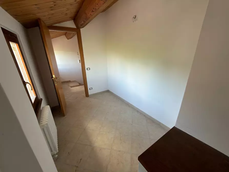 Immagine 20 di Casa indipendente in vendita  in Frazione Albacina 273 a Fabriano