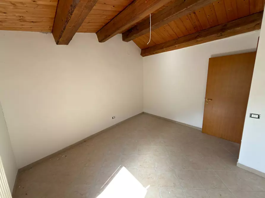 Immagine 23 di Casa indipendente in vendita  in Frazione Albacina 273 a Fabriano
